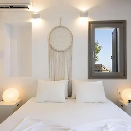 Rising Moon With Sea View & Mini Pool Near Naousa Molos (Paros)