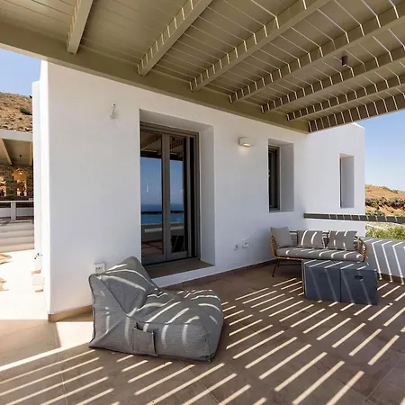 Rising Moon With Sea View & Mini Pool Near Naousa Molos (Paros)