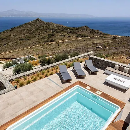 Rising Moon With Sea View & Mini Pool Near Naousa Molos (Paros)