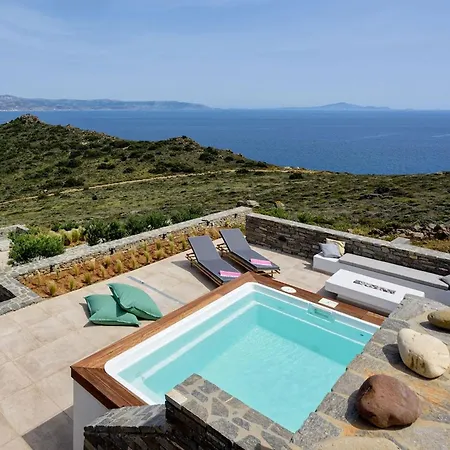 Rising Moon With Sea View & Mini Pool Near Naousa Molos (Paros)