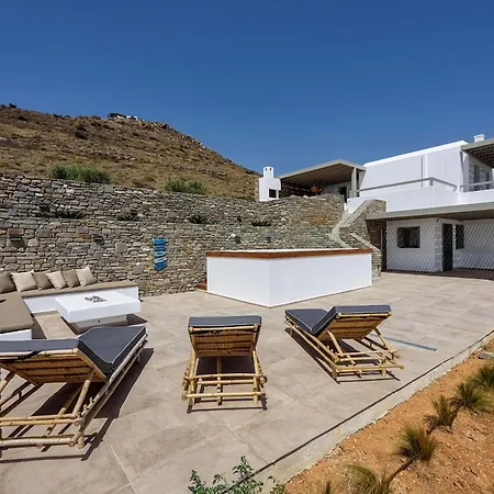 Rising Moon With Sea View & Mini Pool Near Naousa Molos (Paros)