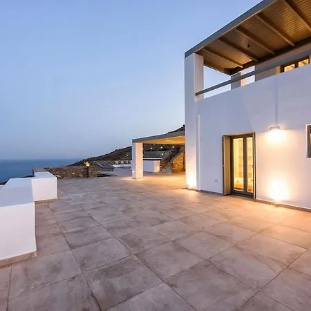 Вилла Rising Moon With Sea View & Mini Pool Near Naousa Molos (Paros)