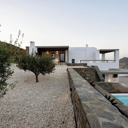 빌라 Rising Moon With Sea View & Mini Pool Near Naousa 몰로스파루